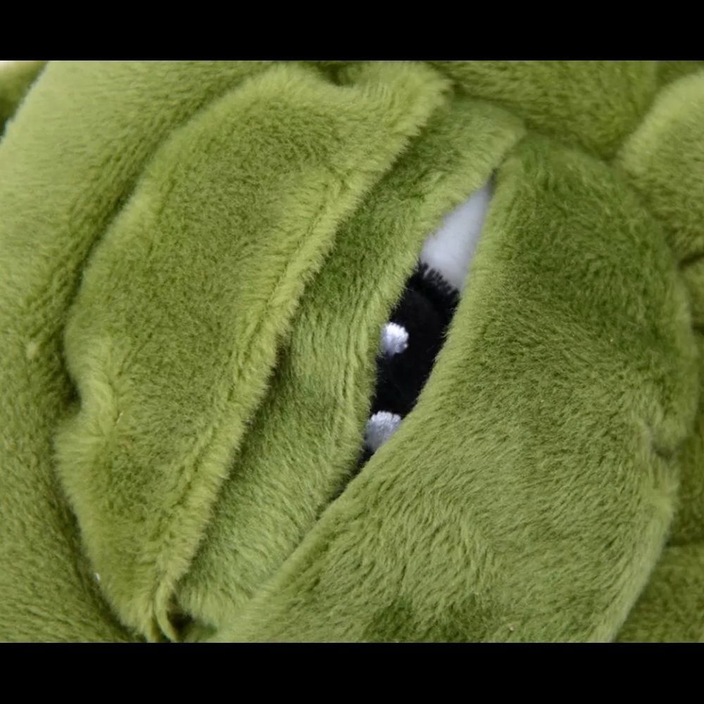 ‎3D Crazy Eyes Frog Sleep Mask - Picture 3 of 5